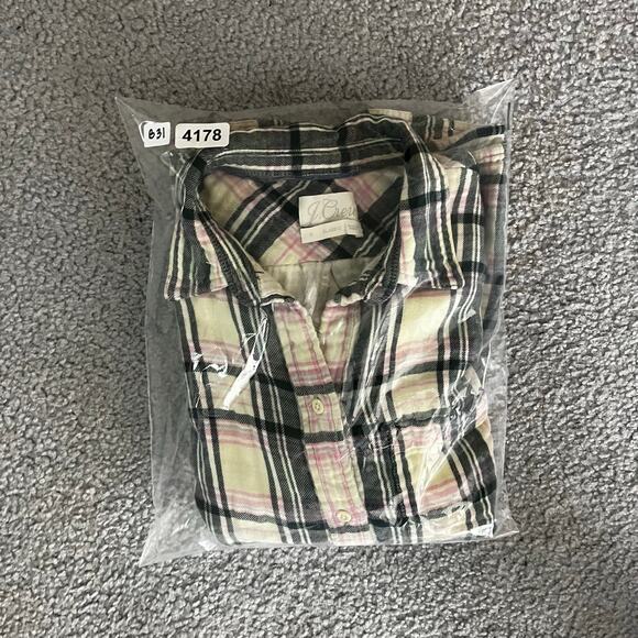 J.CREW Classic Flannel Shirt Womens Sz S Pink Cream Plaid Button Up Long Sleeves - Picture 8 of 8